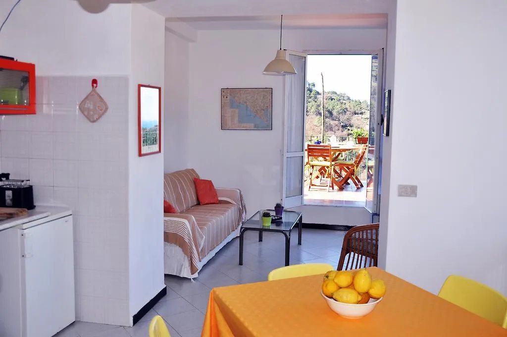 Muro Apartment Vernazza 0*,